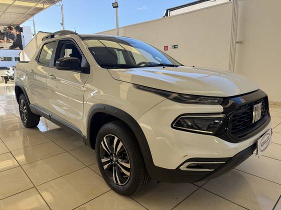 FIAT TORO 1.3 TURBO 270 FLEX FREEDOM AT6 FIAT TORO 1.3 TURBO 270 FLEX FREEDOM AT6